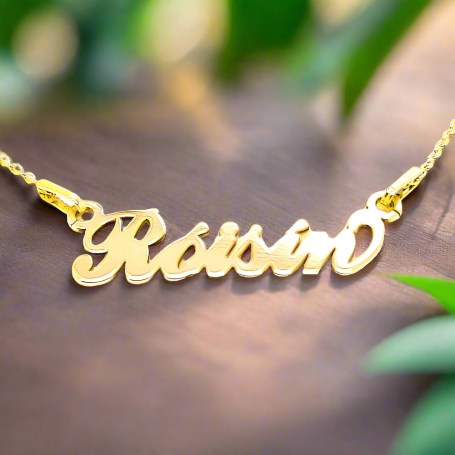 Gold Custom Irih Name Necklace with Fadas with the gaelic name Róisín