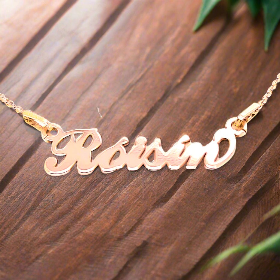 Rose Gold Custom Irih Name Necklace with Fadas with the gaelic name Róisín